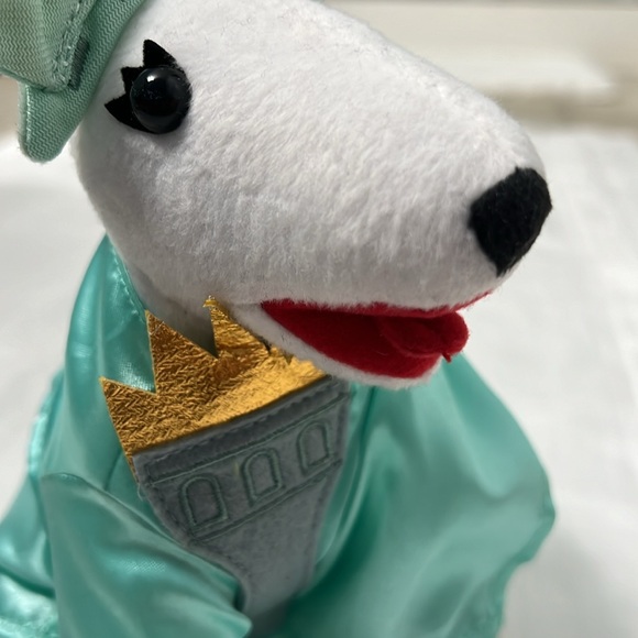 Target 2017 Statue of Liberty plush dog - Picture 4 of 11